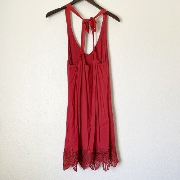 GENTLE FAWN Lace Trim Cross Back Medium Red - Picture 7 of 7